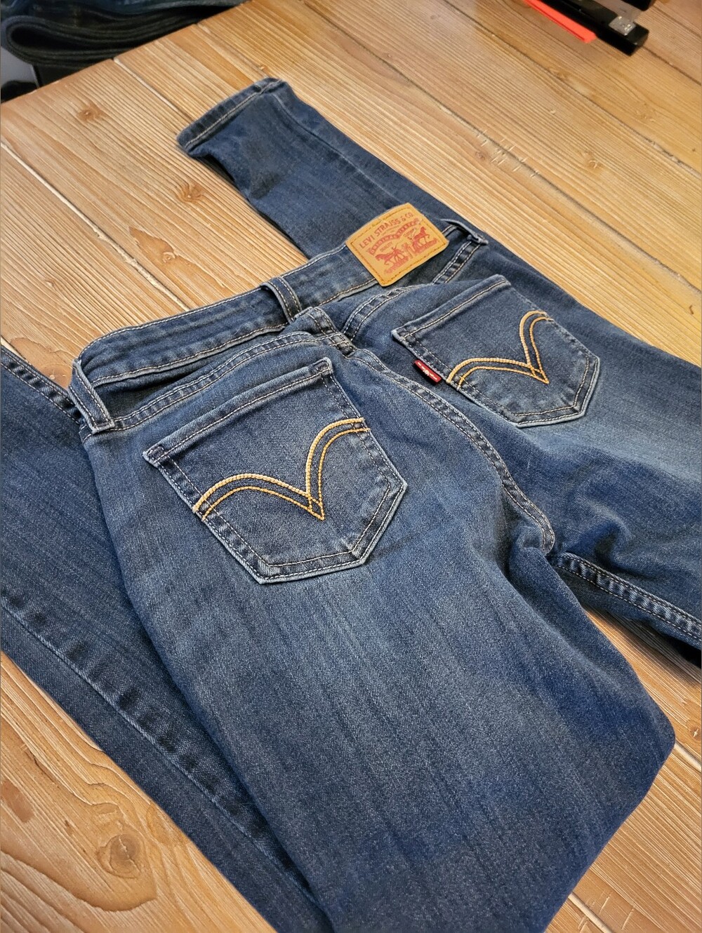 Levis Women's Super Skinny Jeans - Size 26